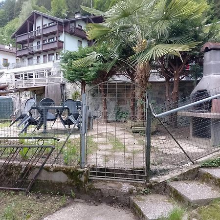カデルツォーネLa Casa Di Siroアパートメント エクステリア 写真